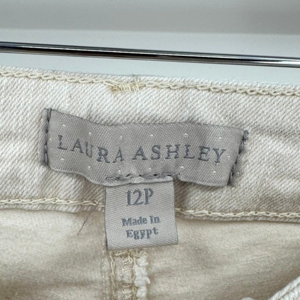 Laura Ashley Y2K Cream Straight Jeans with‎ Gold Pocket Details Women's Sz 12P - Picture 11 of 12